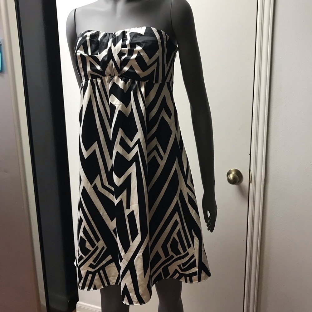Sleeveless dress